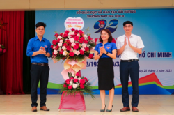 ĐOÀN TRƯỜNG ĐẠI HỌC SAO ĐỎ, KHOA Ô TÔ CHÚC MỪNG LỄ KỶ NIỆM 92 NĂM NGÀY THÀNH LẬP ĐOÀN THANH NIÊN CỘNG SẢN HỒ CHÍ MINH TẠI TRƯỜNG THPT GIA LỘC 2